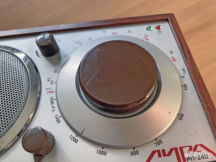 Радиоприемник Лира рп 249 в стиле ретро