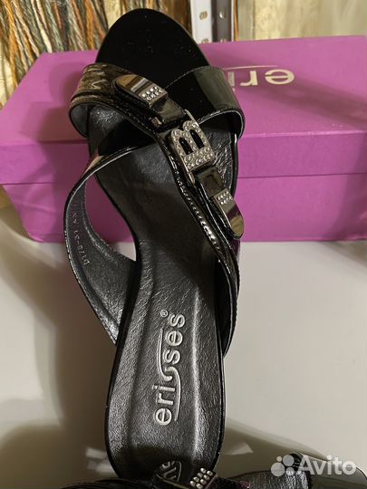 Продам босоножки женские