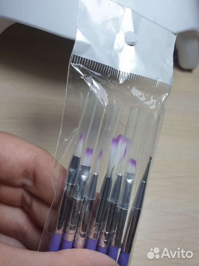 Кисти для маникюра