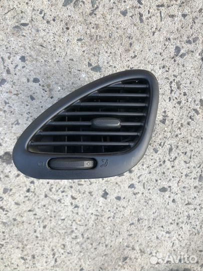 Дефлектор торпеды левый Volkswagen Sharan 1