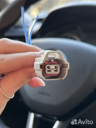 Разъем на топливную форсунку Nissan