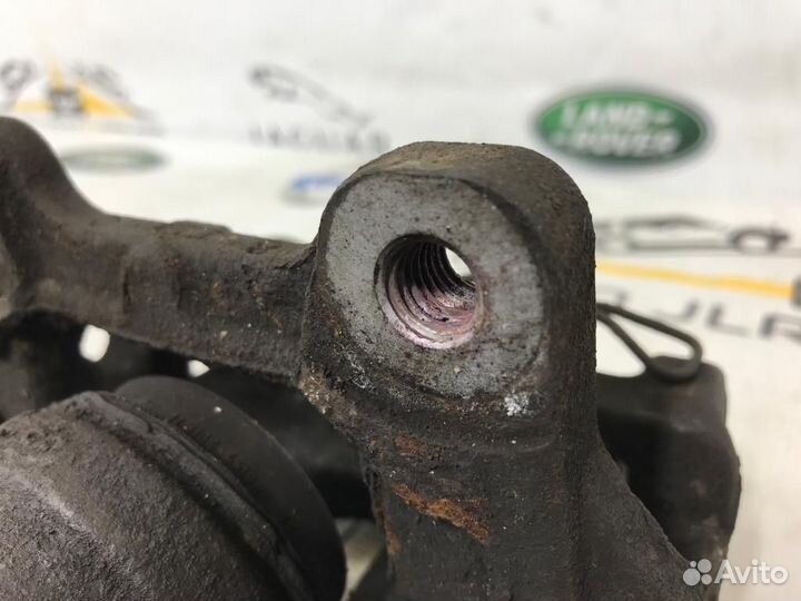 Суппорт тормозной задний правый Jaguar XJ X350