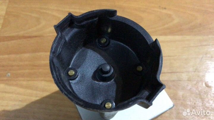 Крышка трамблера Volvo 340 360 B141E 82-84