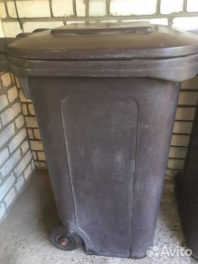 Контейнер 240 литров и бочки 170 литров