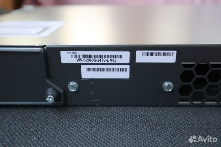 Коммутатор Cisco WS-C2960S-24TS-L