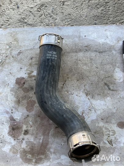 Патрубок интеркулера Кия, Хендай 2.2л. D4HE