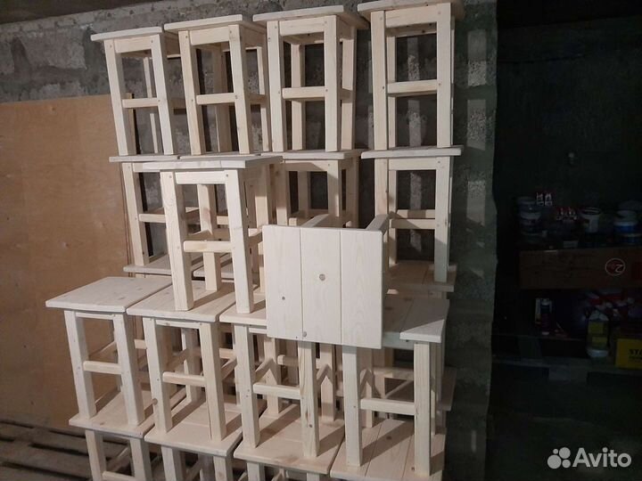 Табуретки из дерева