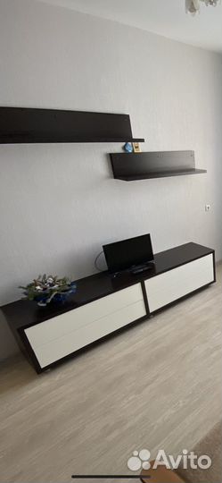 Тумба под телевизор белая глянец