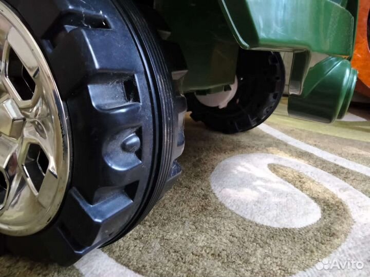 Детская машина электромобиль