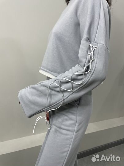 Спортивный костюм женский