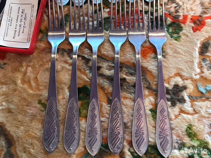 Вилки 2 набора, футляр и ложечки, винтаж