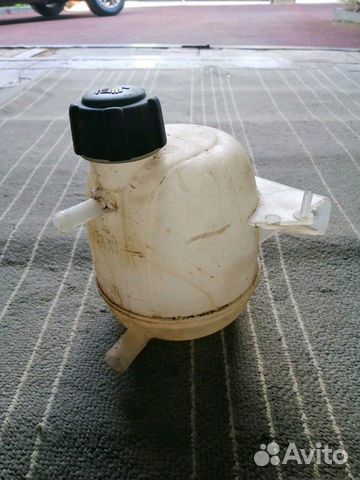 Расширительный бачек Рено ларгус