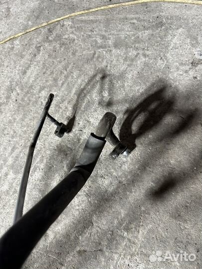 Трубки кондиционера Mitsubishi Montero Sport 1