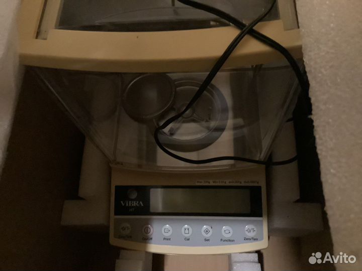 Аналитические лабороторные весы vibra HTR-220CE