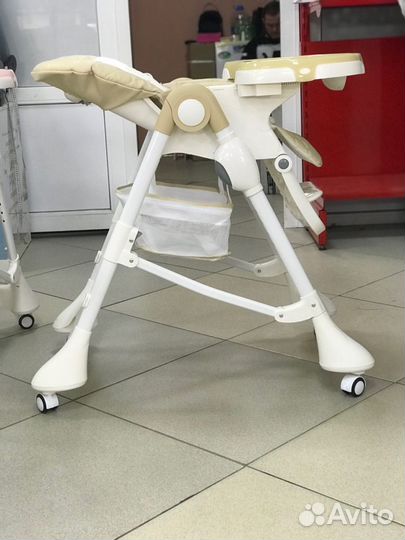 Стульчик для кормления Caramel Carrello