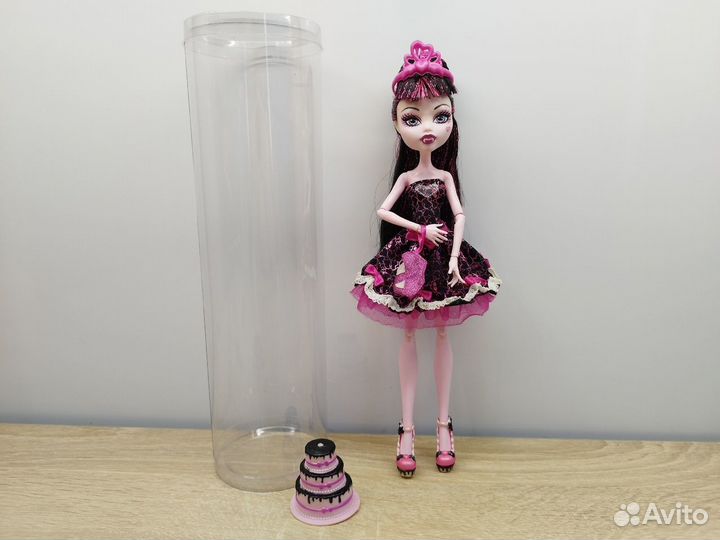 Кукла Монстер Хай Дракулаура Сладкие 1600