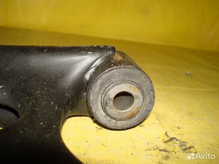 Рычаг Honda Insight ZE2 (Переднее Левое)