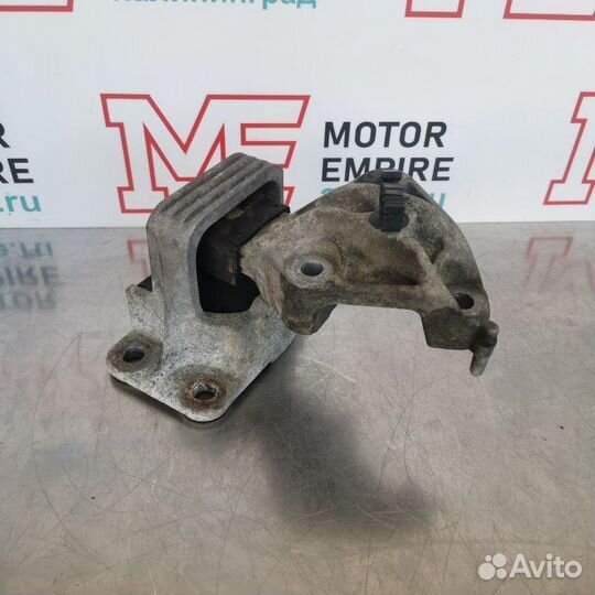 Подушка двигателя правая Renault Megane 1.5 DCI