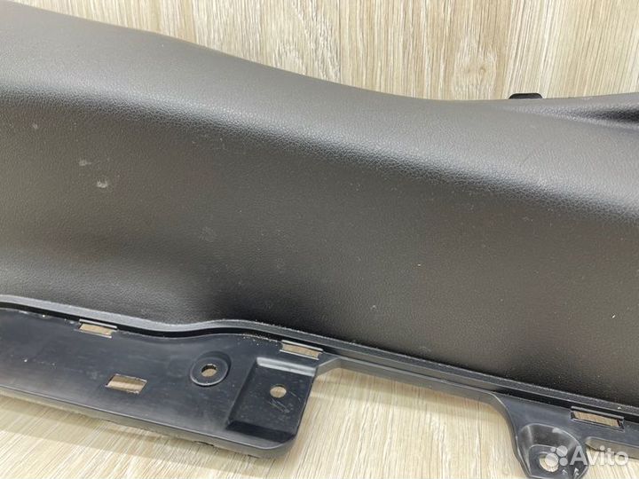 Обшивка стойки задняя правая Kia Rio 4 FB 1.4