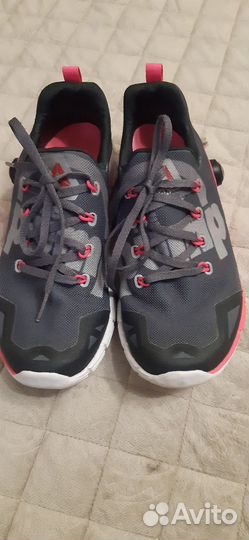 Продам кроссовки reebok