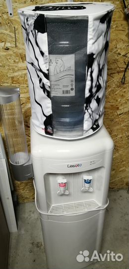 Кулер для воды напольный, новый