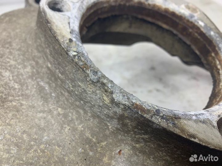 Кулак поворотный передний правый Dodge Durango 4.7