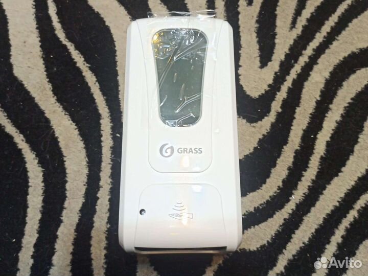 Дозатор для антисептика и мыла