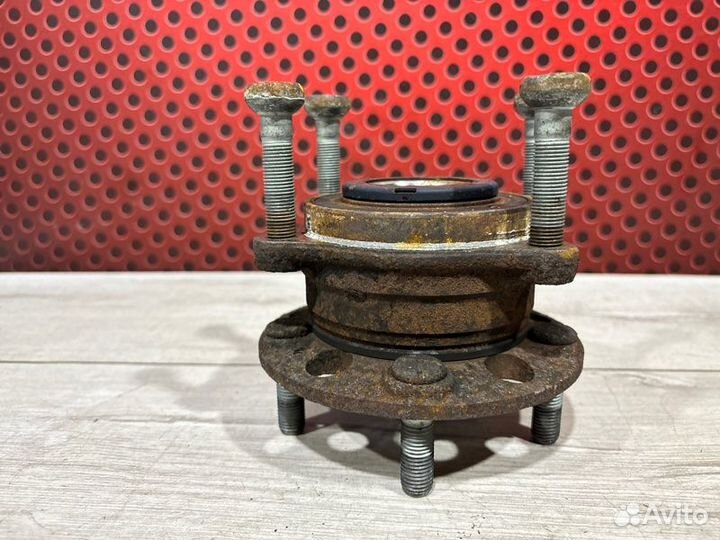 Ступица задняя Hyundai Santa Fe 2.2 дизель 2018