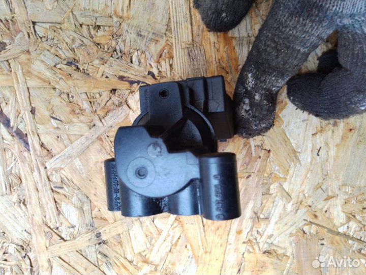 Клапан холостого хода Hyundai Getz 1