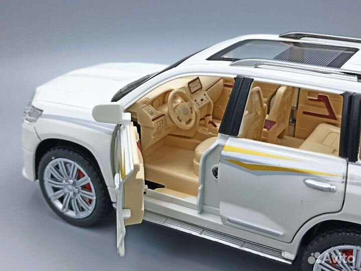 Коллекционные модели, Toyota Land Cruiser 200