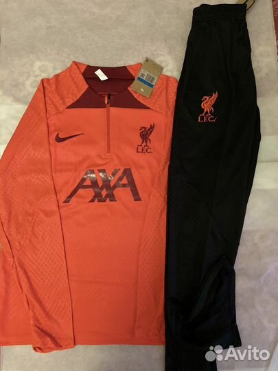 Футбольные костюмы