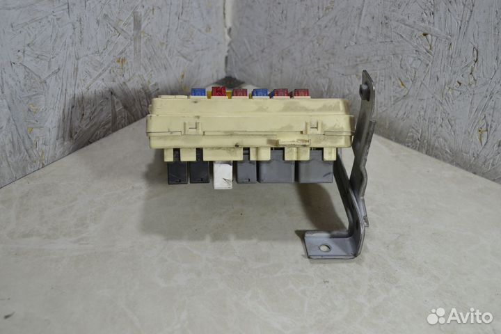 Блок предохронителей в салоне Hyundai Sonata 5 (Та
