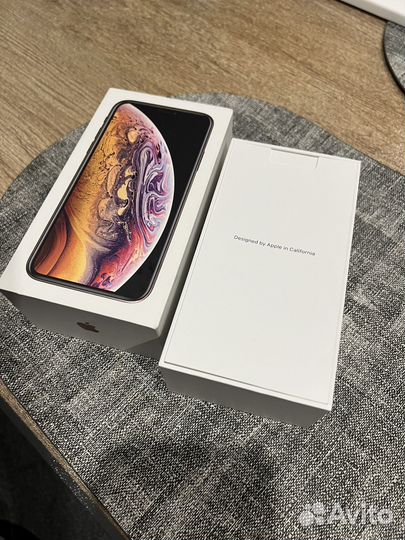 iPhone Xs, 64 ГБ