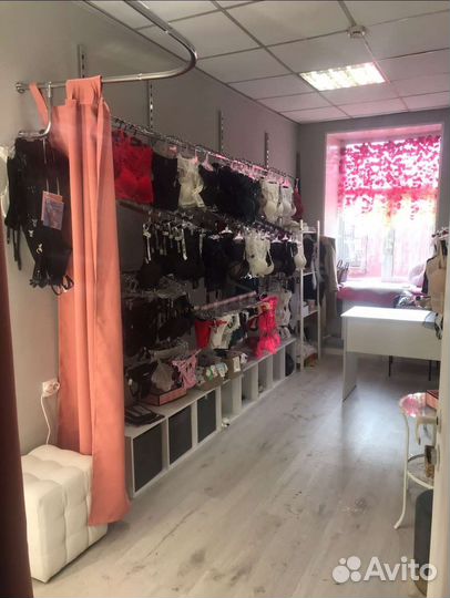 Аренда шоурума/ рейла/вешалки