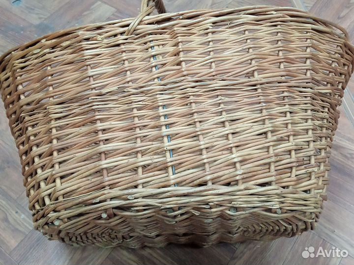 Корзина плетеная