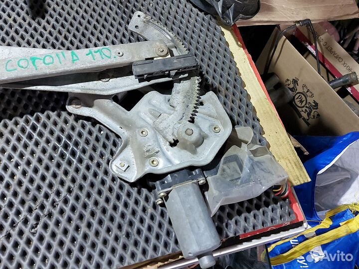 Стеклоподъемник передний левый Toyota Corolla 110