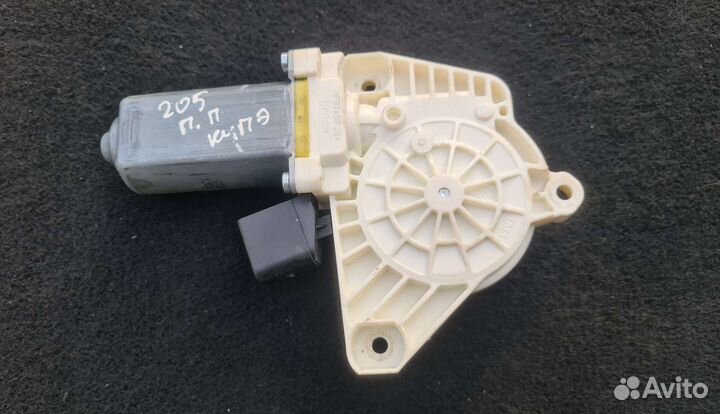 Мотор Стеклоподъемника правый Mercedes W205 coupe