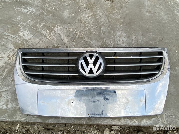 Решетка радиатора volkswagen touran