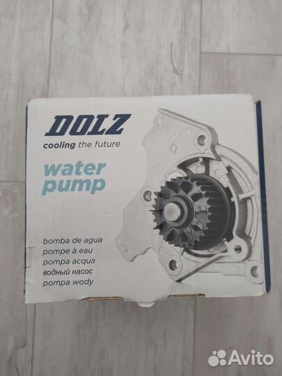 Водяной насос помпа