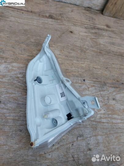 Габаритный фонарь передний левый Nissan Leaf ZE0