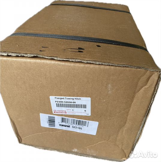 Оригинальный фаркоп фланцевый Toyota Hilux (thule)