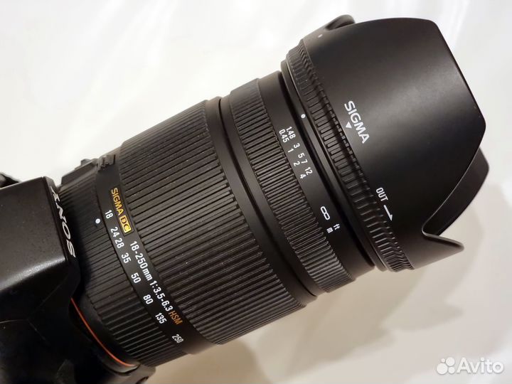 Зеркалка Sony SLT-A65V + 2 объектива + пульт ду