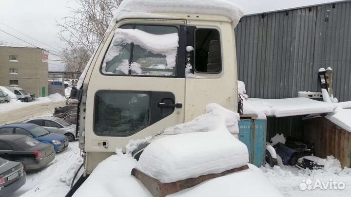 Кабина в сборе Nissan Diesel MK25