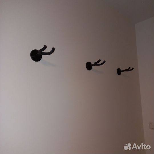 Подвесные крючки для гитар