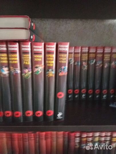 Николай Леонов