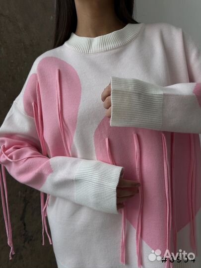 Свитер стильный