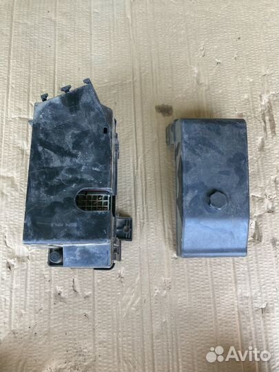 Блок предохранителей подкапотный Хендай Соната 4