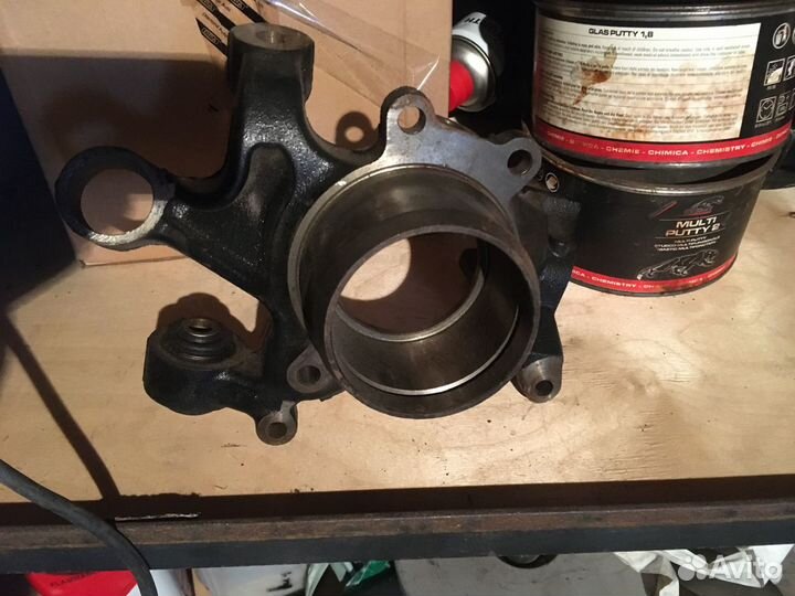 Кулак поворотный задний левый Cayenne/Touareg