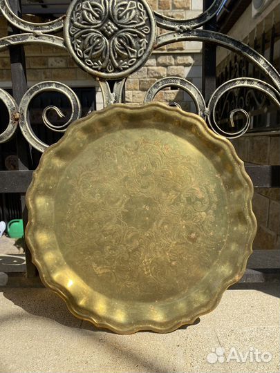 Поднос латунный