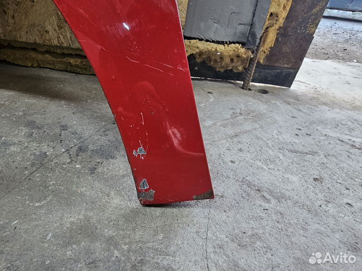 Volkswagen Golf 6 Крыло Левое переднее 5K6821215D